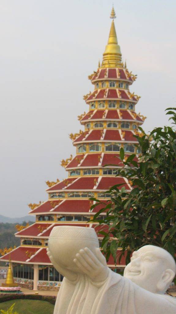 9 Tier Pagoda Wat Haus Pla Kang