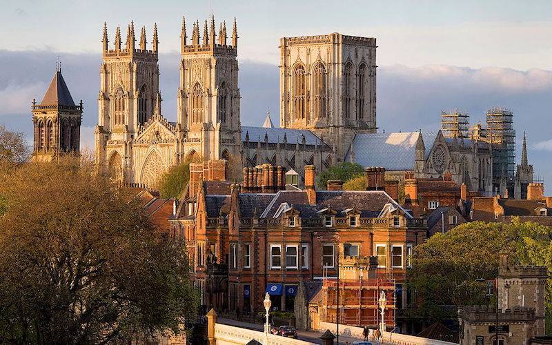 things to do in York - York wall walk