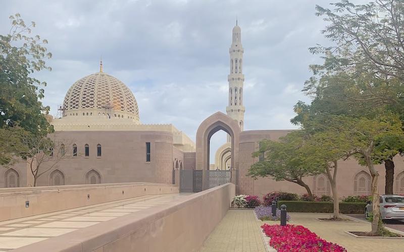 Oman Travel Tips Sultan Kaboos Mosque