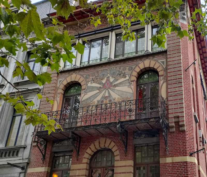 La Maison da Doree Art Nouveau