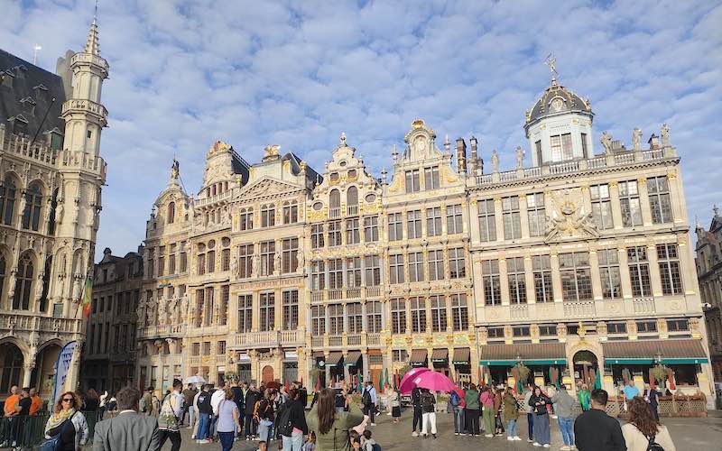 solo travel Brussels Grand Place walking tours