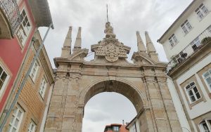 Is Braga worth visiting Arco da Porta Nova