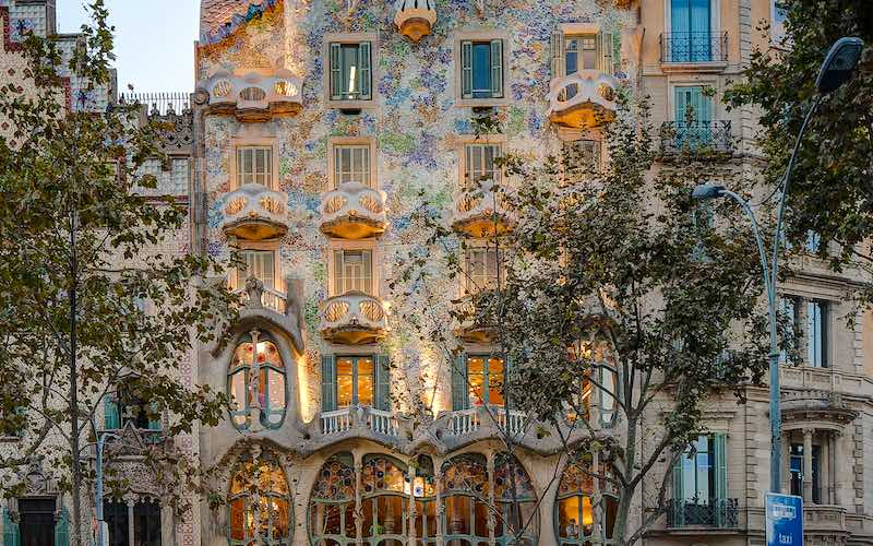 things to do in Barcelona at night